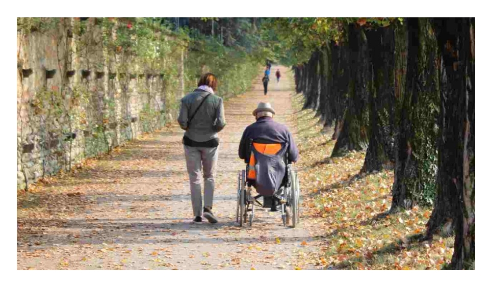 Contratto assunzione colf e badanti: come evitare le maxi&nbsp;multe