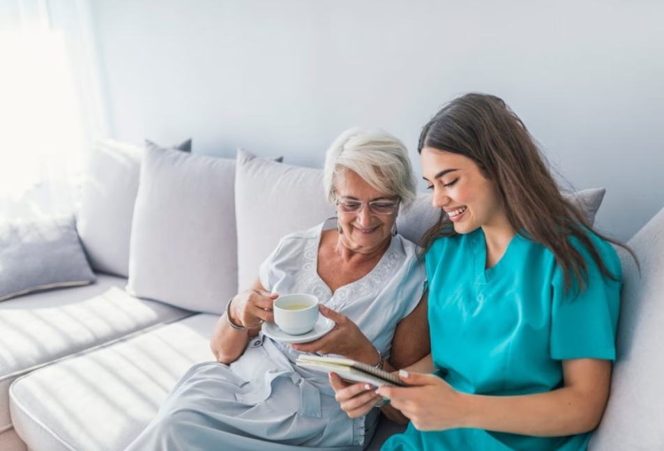 Più detrazioni e deduzioni per chi assume badanti